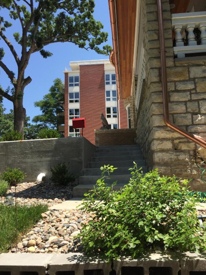 Historical Oscar Lofquist House In The Heart Of Des Moines Apartamento Exterior foto